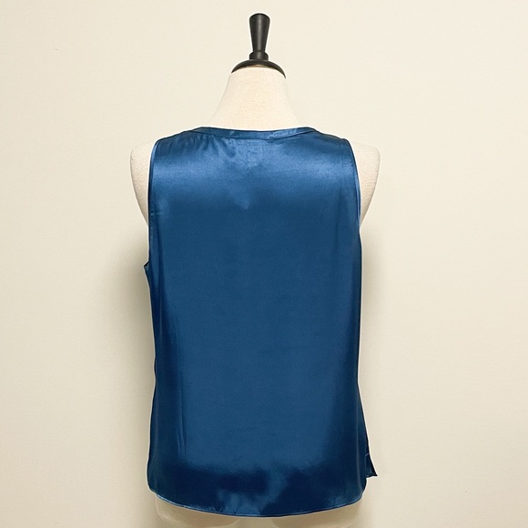 White House Black Market Digital Teal Blue Sleeveless Satin Shell NWT Medium - Picture 5 of 8